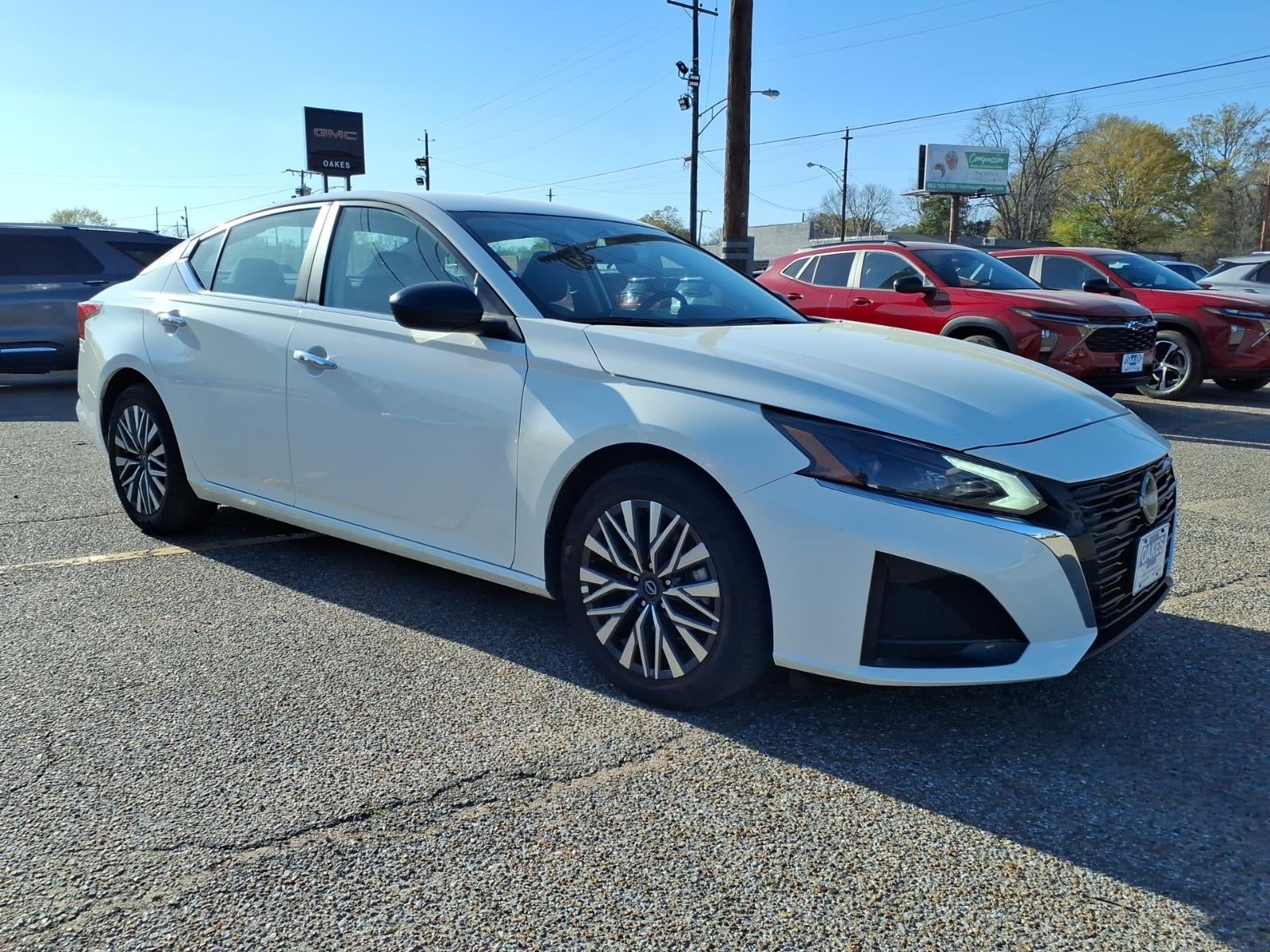 2025 Nissan Altima SV